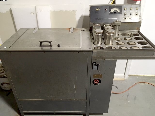 ATLAS Laundrometer  Model LHD - HT w/ 7 Formula Canisters